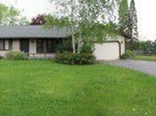 7854 Nan Dr, Roscoe, IL 61073