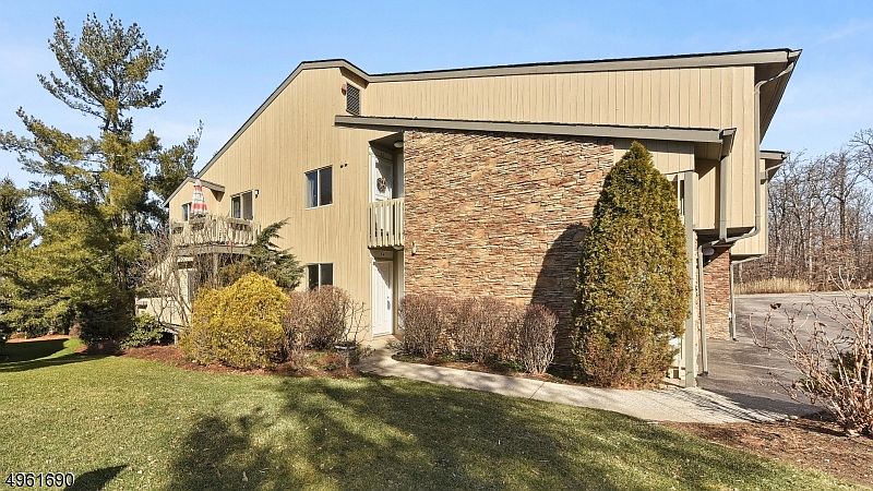 1st image of 34 Kayser Ln