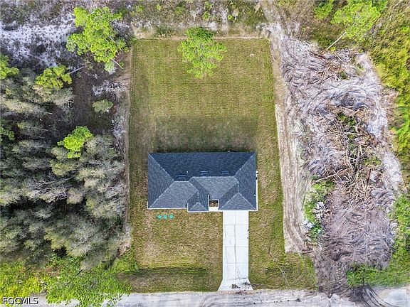 5th image of 863 Burrows Ave
