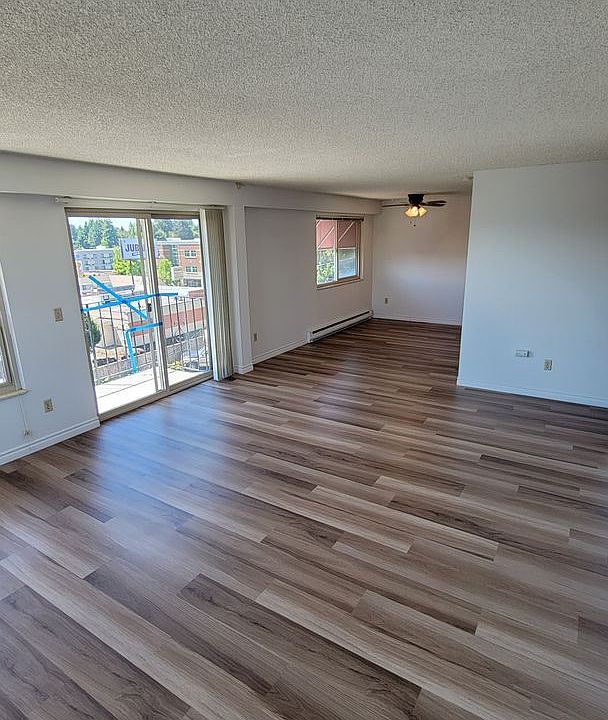 1st image of 2116 N 112th St #401