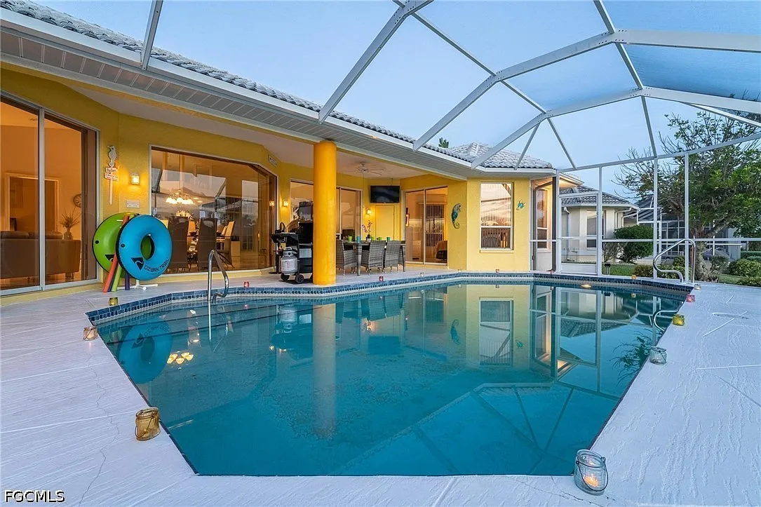 3 bed, 3.0 bath, 2274 sqft, $3,590 — Photo 2