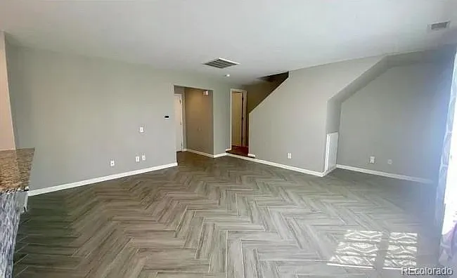 3 bed, 1.5 bath, 1372 sqft, $2,595 — Photo 2