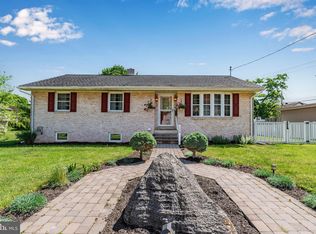 208 N Market St, Mechanicsburg, PA 17055