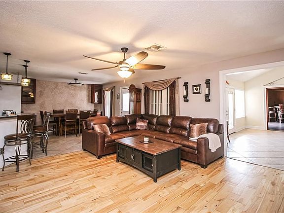 4th image of 3328 Grandlake Blvd