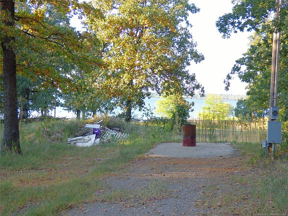 5th image of 416335 Lagoon Dr