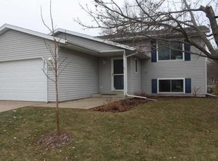 2216 Hampton Rhodes Ct NW, Rochester, MN 55901
