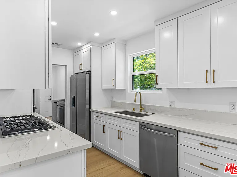 1722 Bel Aire Dr — Photo 13