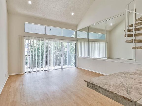 5th image of 12500 Melville Dr