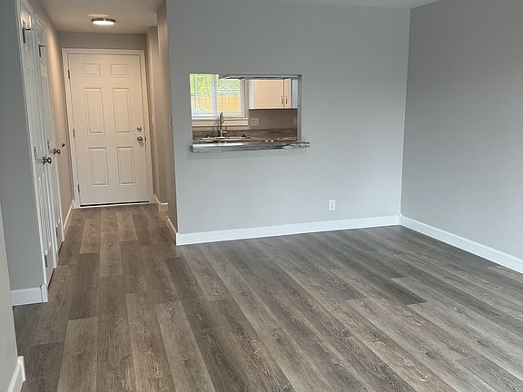 3rd image of 2377 NE Carolyn Ct #13