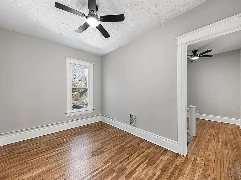 418 Buell Ave #1 — Photo 19