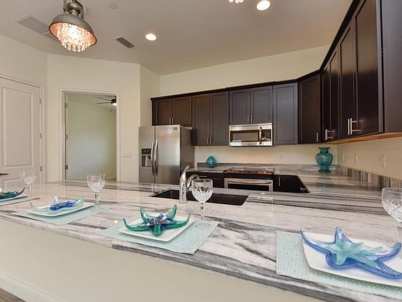 3rd image of 417 Nokomis Ave S #420
