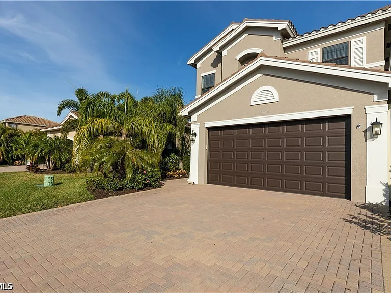 10026 Windy Pointe Ct — Photo 3