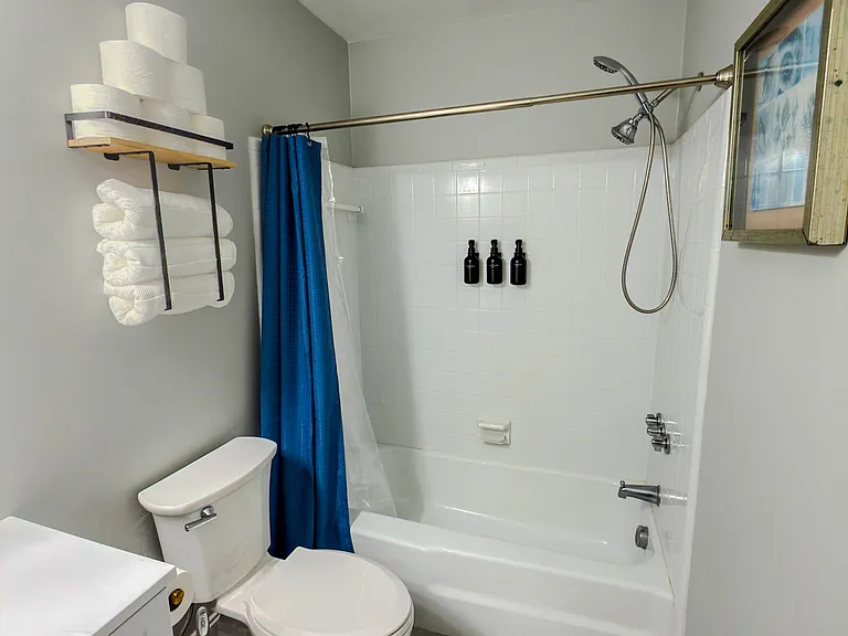 341 E Millbrook Rd — Photo 13
