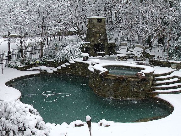 5th image of 490 Ashwood Ln