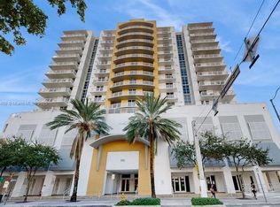 900 SW 8th St APT 605, Miami, FL 33130