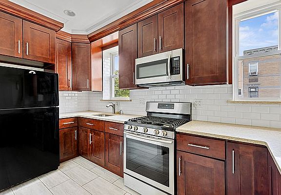 3rd image of 8435 Bay 16 St #1