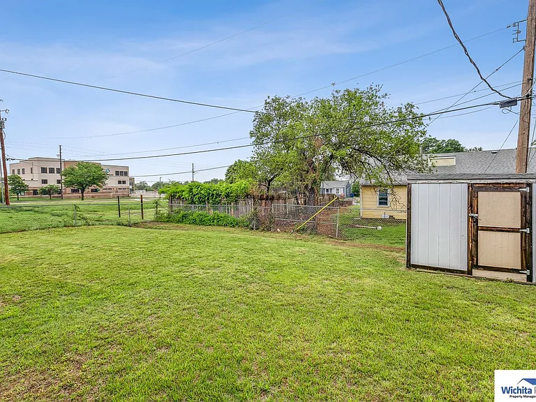 2219 N Estelle St — Photo 14