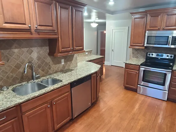 1011 NE 14th St, Oklahoma City, OK 73117