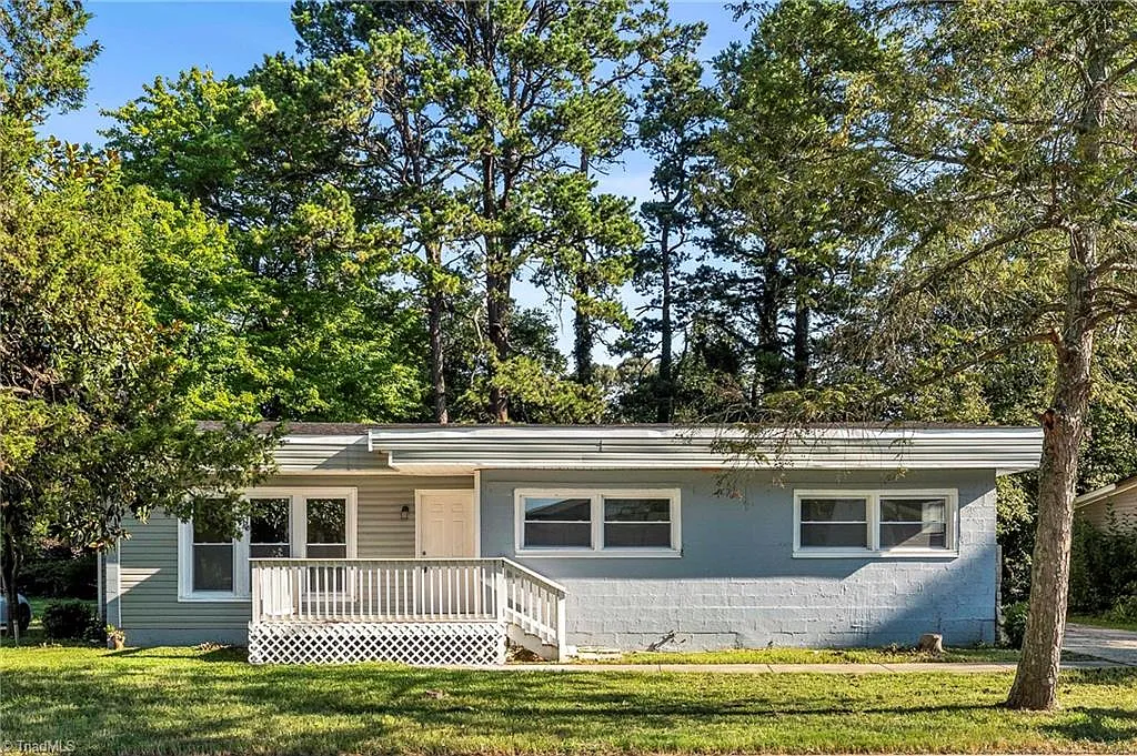 3 bed, 2.0 bath, $1,600 — Photo 1