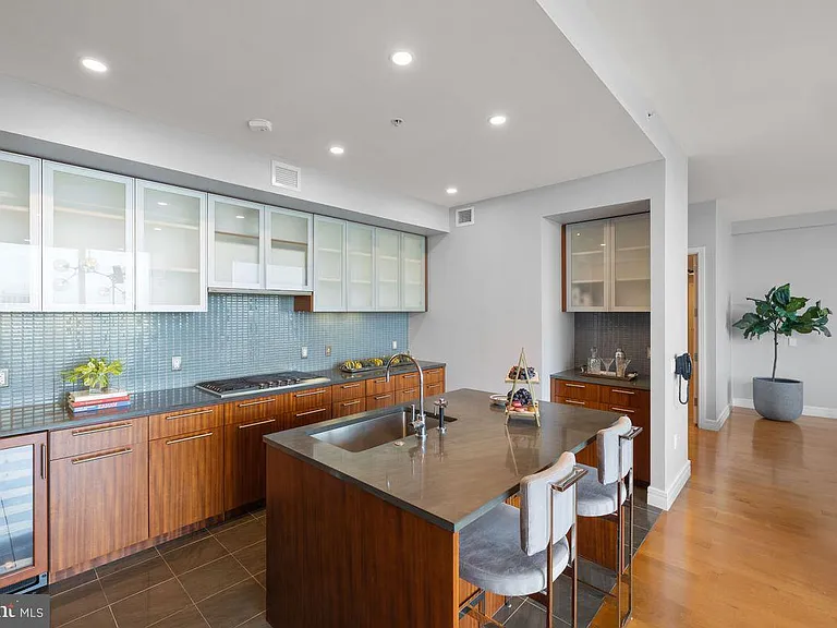 1414 S Penn Sq #25CDE — Photo 14