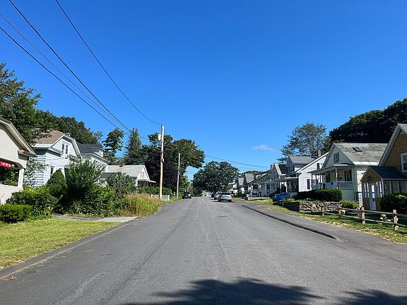 4th image of 62 Foss Rd