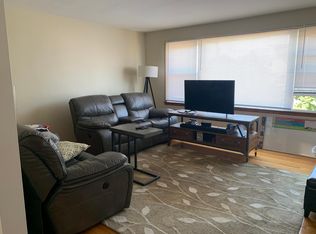 7356 N Harlem Ave APT 2W, Chicago, IL 60631