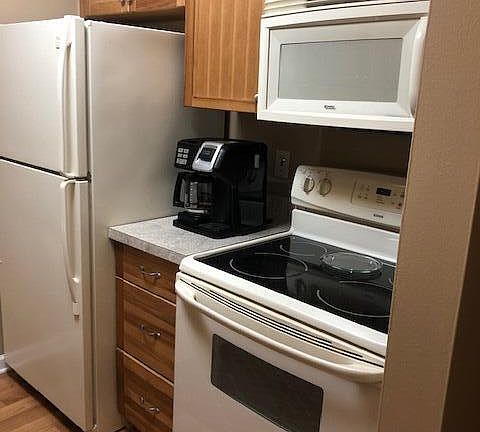 4th image of 15075 Hubbard St APT 11