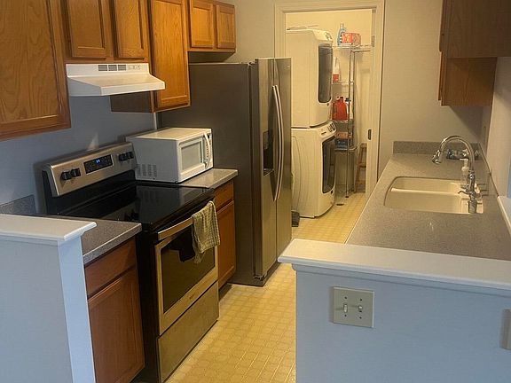 5th image of 170 Herrington Ct APT 12