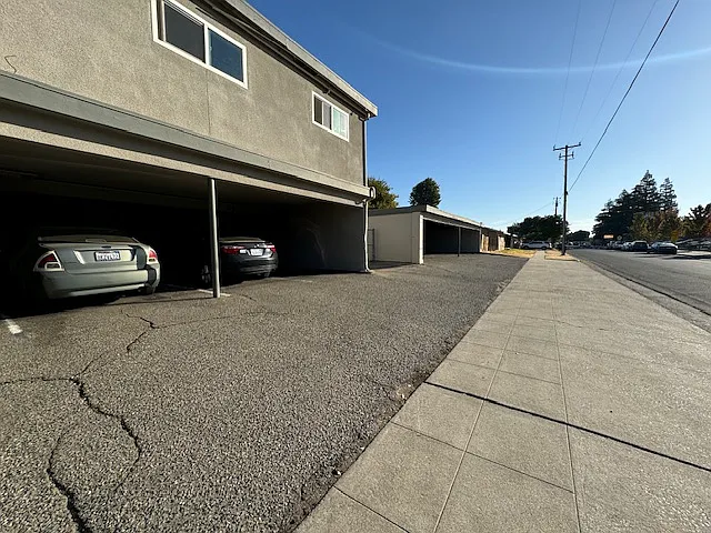 3708 N Cedar Ave #204 — Photo 6