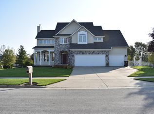 1106 Thornwyk Dr NW, Grand Rapids, MI 49534