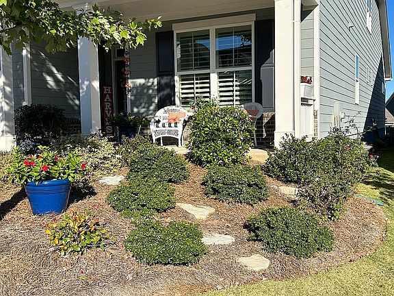 3rd image of 293 Hickory Bluffs Pkwy
