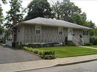 5th image of 427 Scaneateles Ave