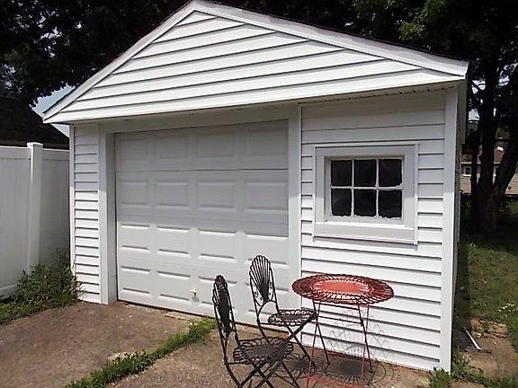 2nd image of 2922 Liggett Dr