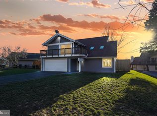 7829 Mulberry Bottom Ln, Springfield, VA 22153