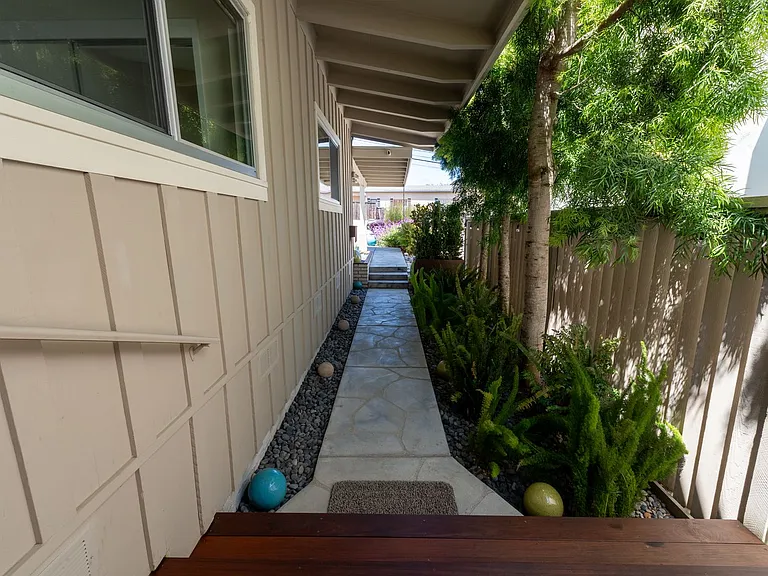 1145 Harrison St — Photo 6