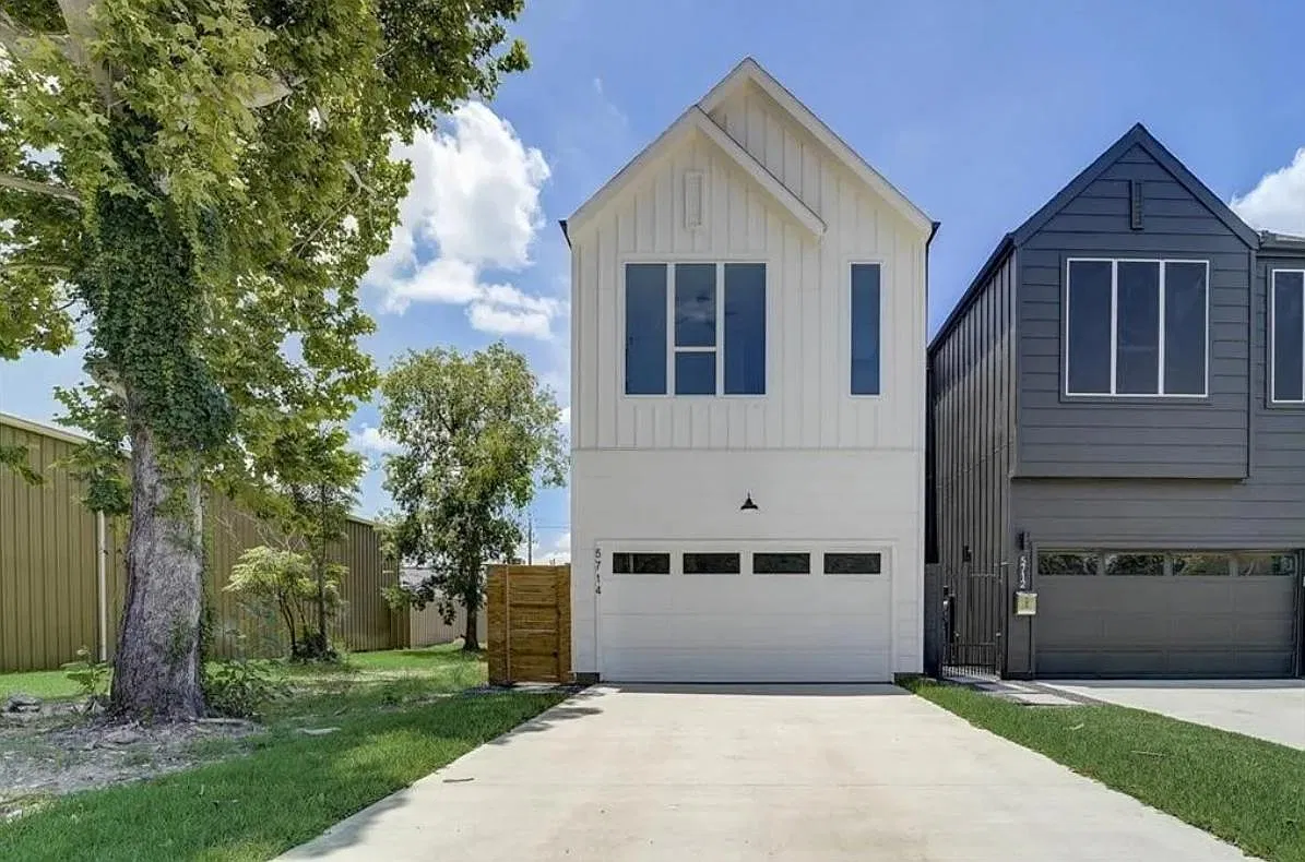 3 bed, 2.5 bath, 1729 sqft, $2,250 — Photo 1