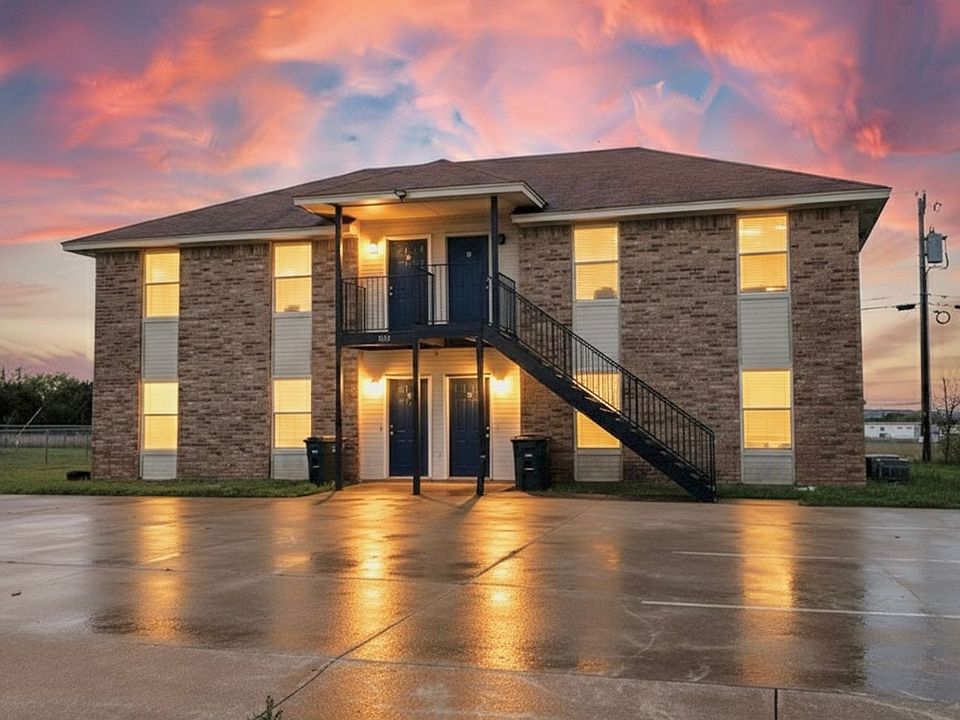 1st image of 5902 Greengate Dr APT C