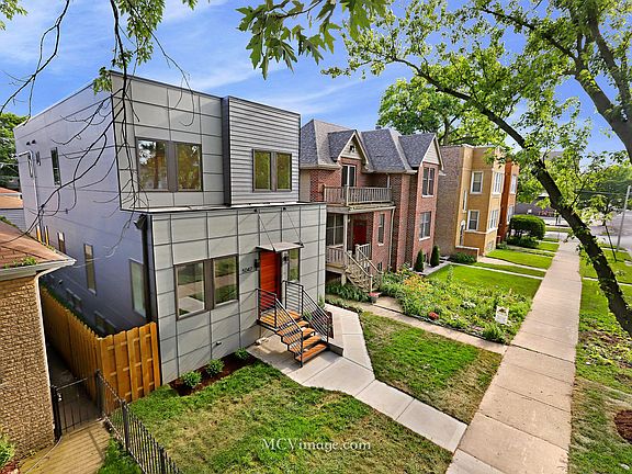 3rd image of 5047 W Winnemac Ave