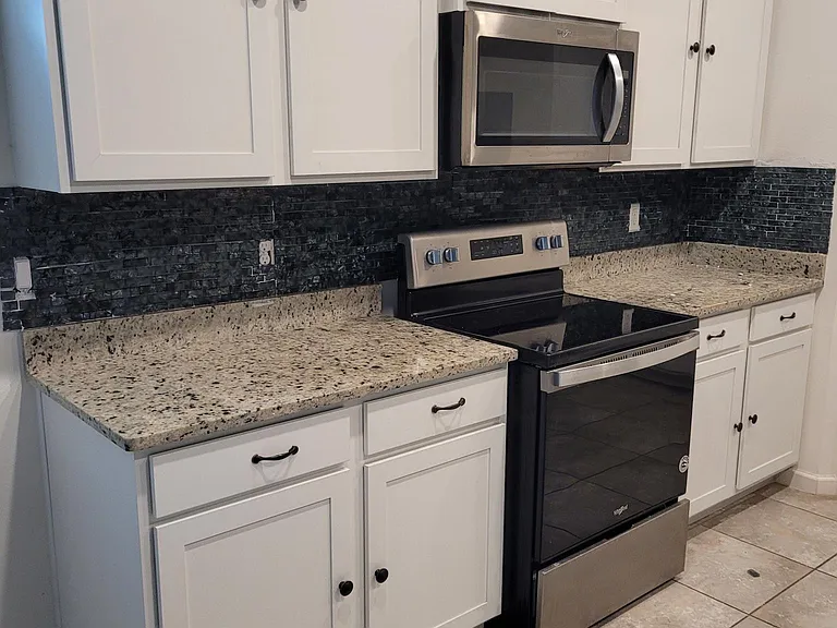 6360 NW Regent St — Photo 1