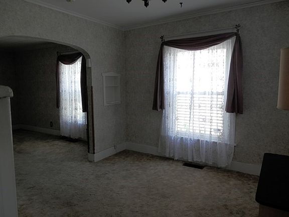 5th image of 190 Silver St