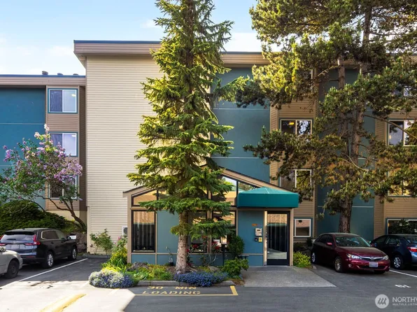 2210 NE 92nd St #104, Seattle, WA 98115