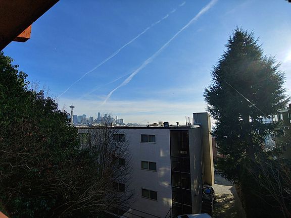 5th image of 335 W Olympic Pl APT 6