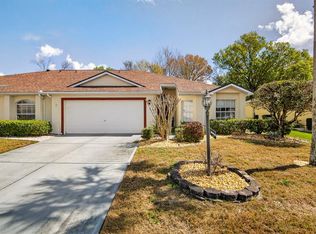 2005 Gardenia Landings Ln, Sun City Center, FL 33573