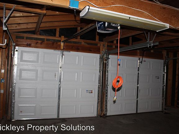 5th image of 10157 Alder Dr NW