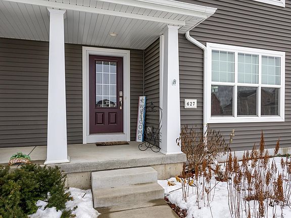 3rd image of 627 E Chapel Royal Dr