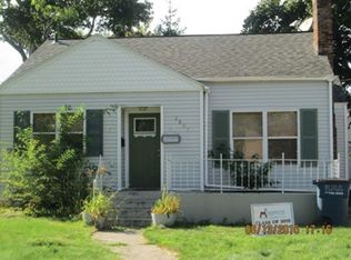 2887 Eastland Rd, Muskegon, MI 49441