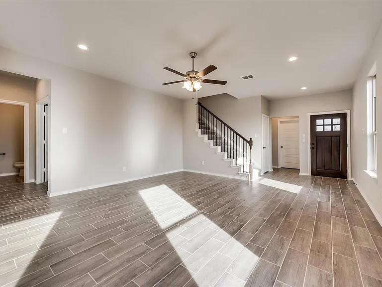 1800 Winecup Dr — Photo 4