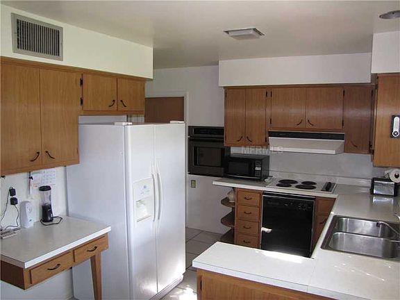 2nd image of 1784 London Ln