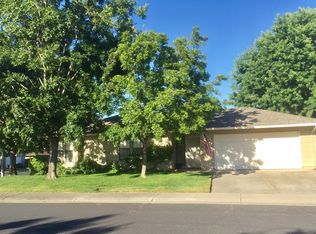 1143 Pinot Noir Dr, Lodi, CA 95240