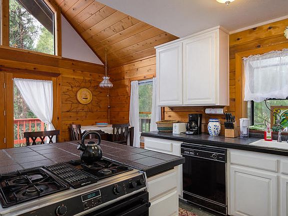 3rd image of 4020 Sierra Springs Dr